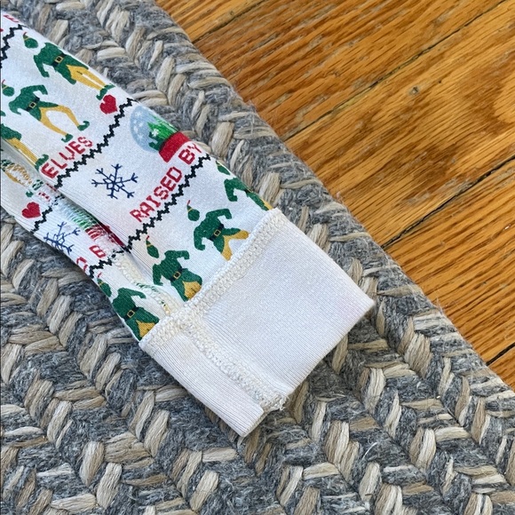 Hanna Andersson Elf pajama set - size 6-7 - Picture 6 of 12